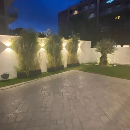 Grey House Luxury *
