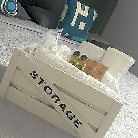 Grey House Luxury Bed and breakfast Latina