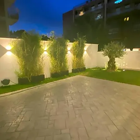 Bed and breakfast Grey House Luxury 4*