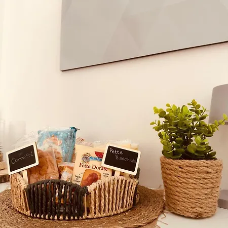 Grey House Luxury 4* Latina
